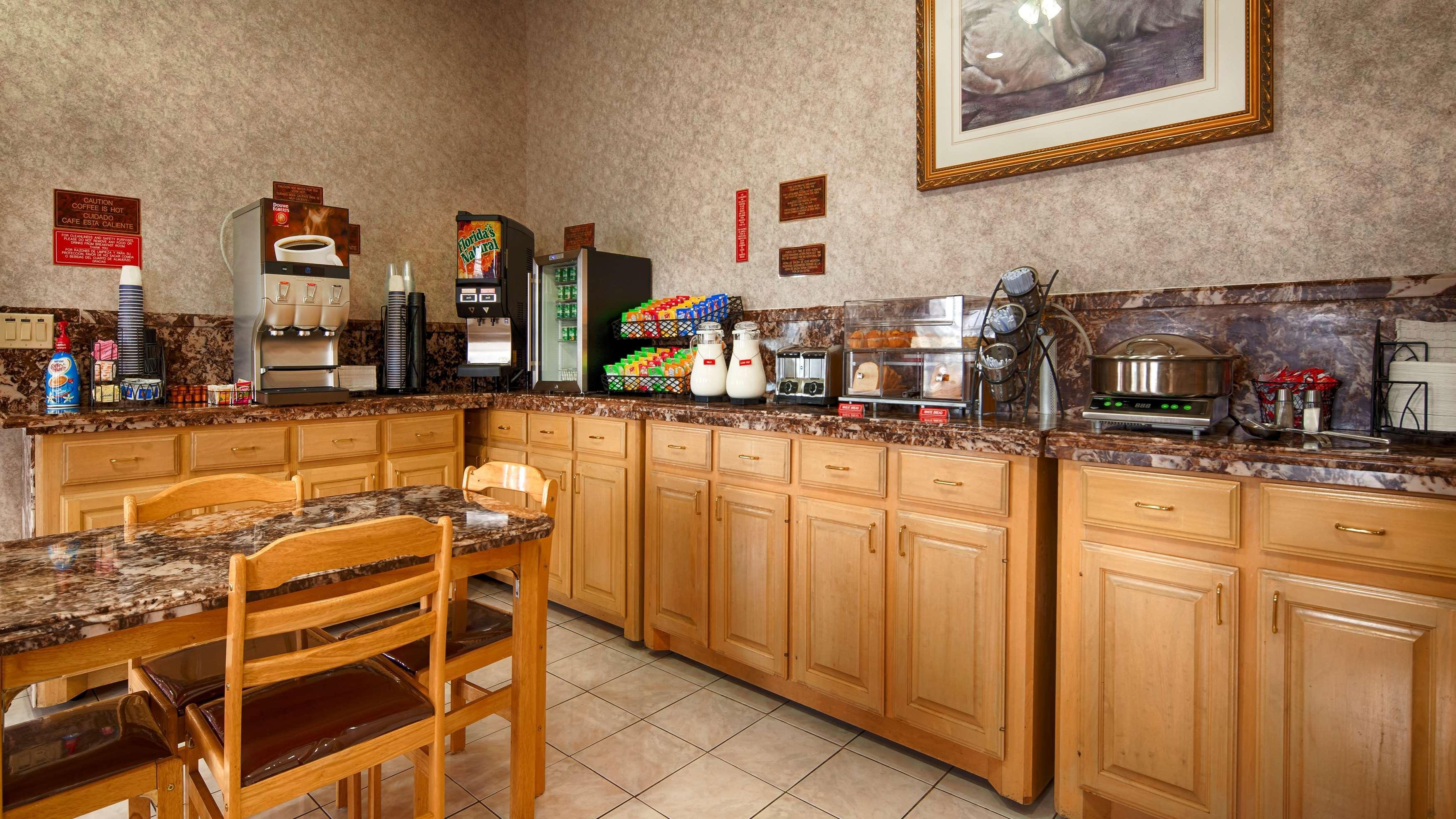 Surestay Hotel By Best Western Mission Restaurant bilde